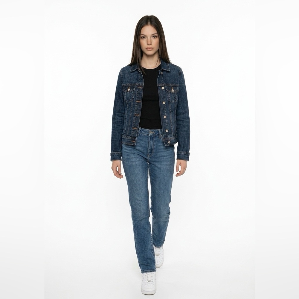 Old Navy Dark wash jean jacket ❤️